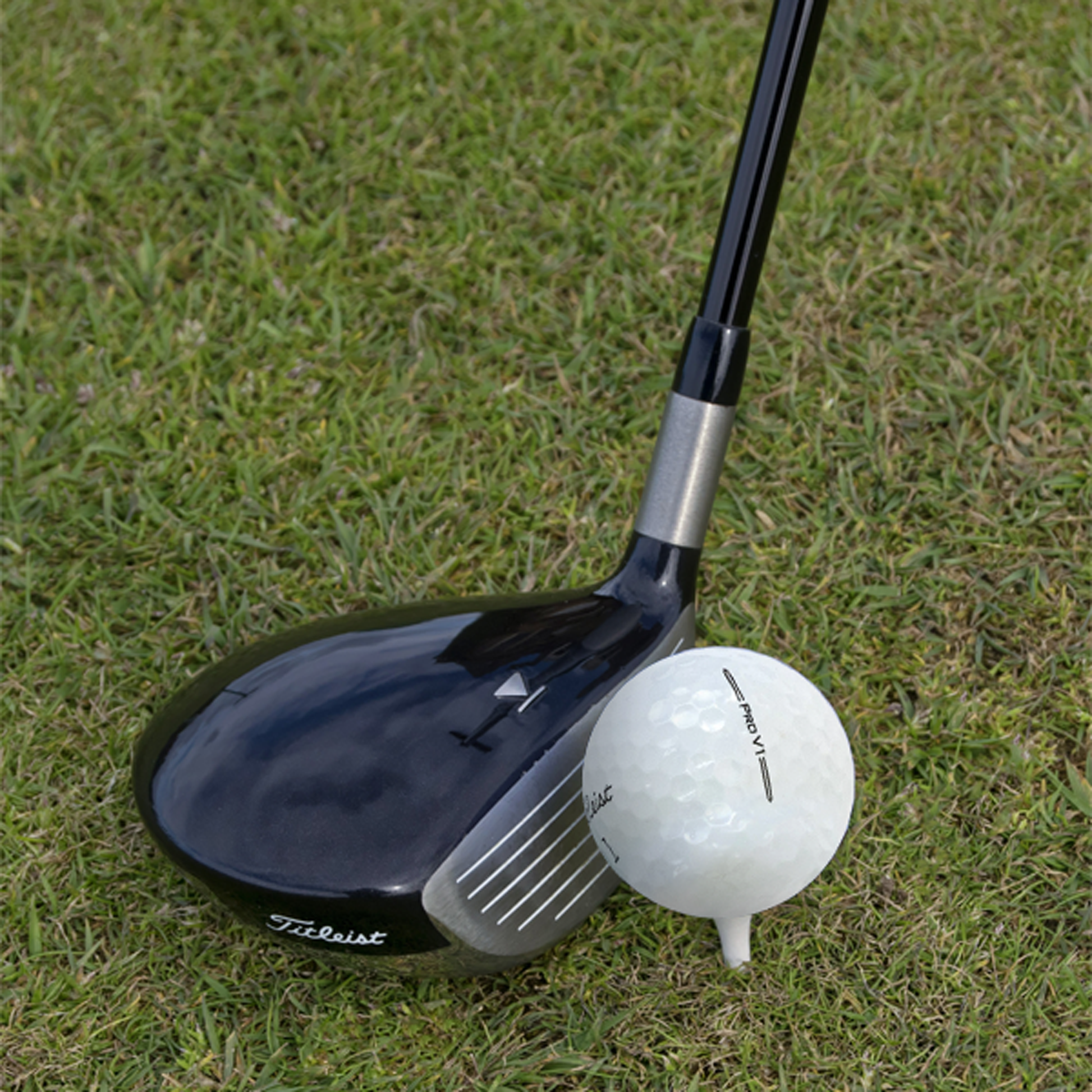 Titleist 2023 Pro V1 Golf Balls - golf gifts for men by Titleist