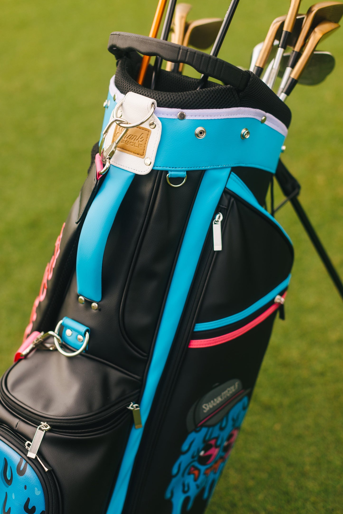 PRE ORDER BLOBERT GOLF BAG LIMITED EDITION